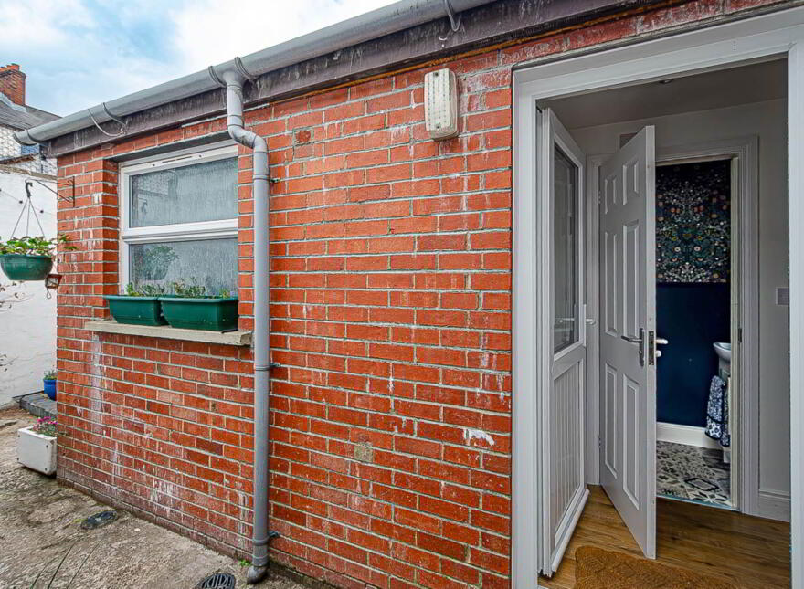 35 Upper Frank Street, Belfast, BT5 4NR