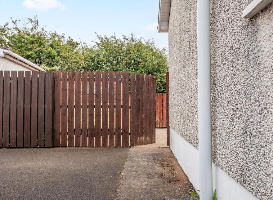 58 Dunsuivnish Avenue, Portstewart, BT55 7EP