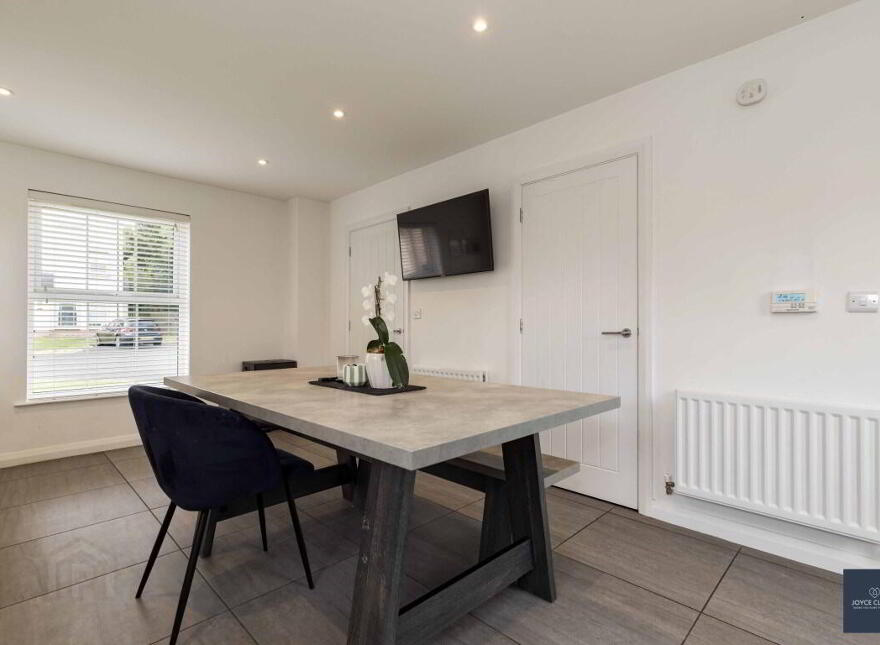 8 Ayrshire Mews, Lisburn, BT28 2GH