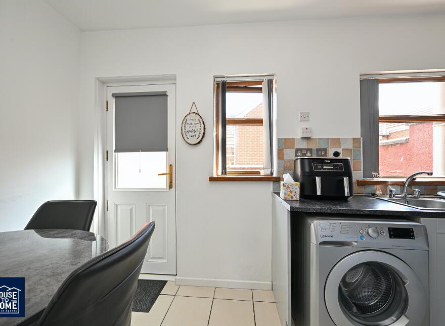 40 Voltaire Gardens, Belfast, Newtownabbey, BT36 7EY