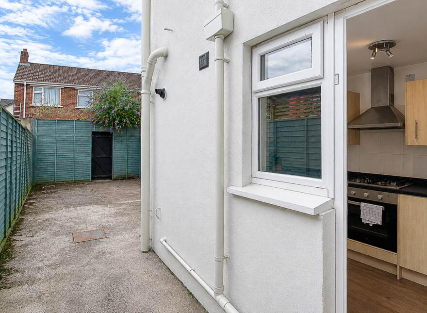 107 Euston Street, Woodstock Road, Belfast, BT6 9AF