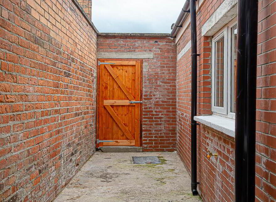 7 Sunwich Street, Ravenhill, Belfast, BT6 8JT