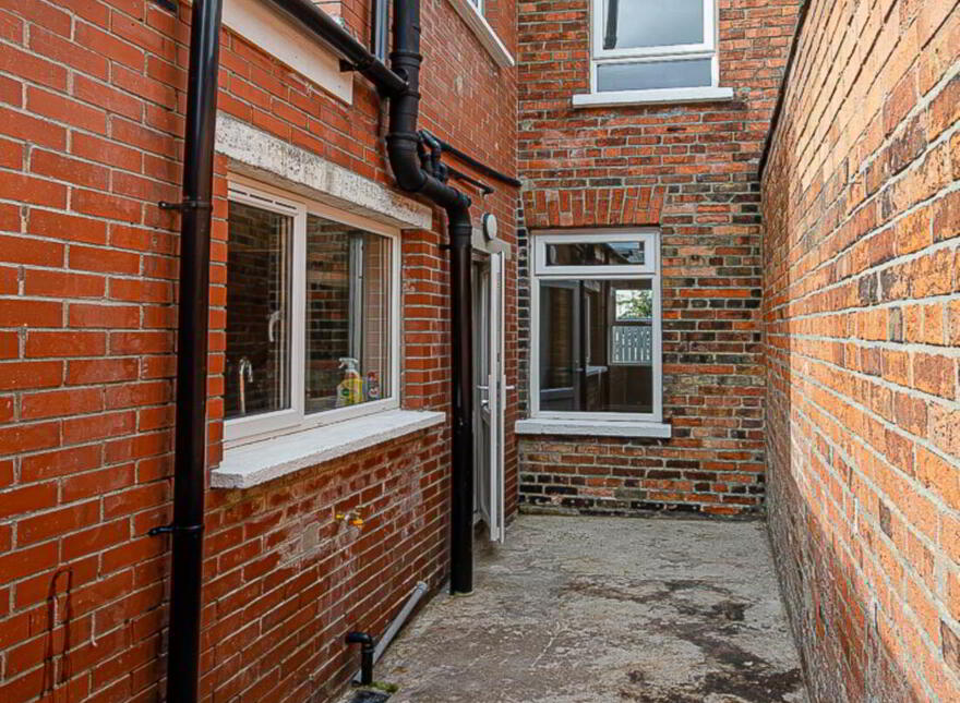 7 Sunwich Street, Ravenhill, Belfast, BT6 8JT