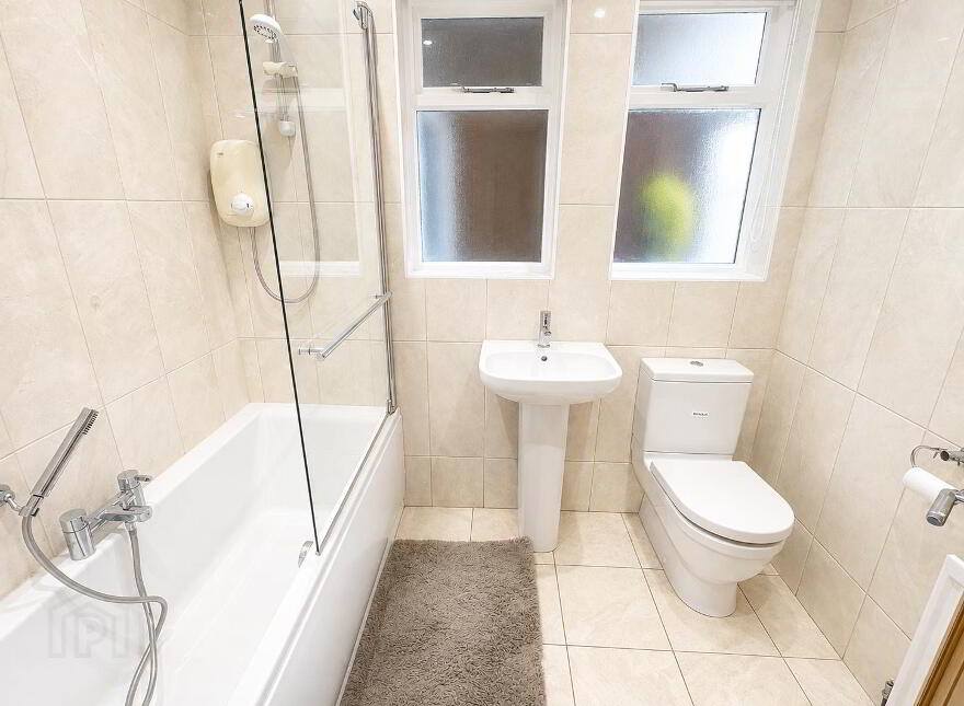 24 Silverbirch Road, Bangor, BT19 6EU