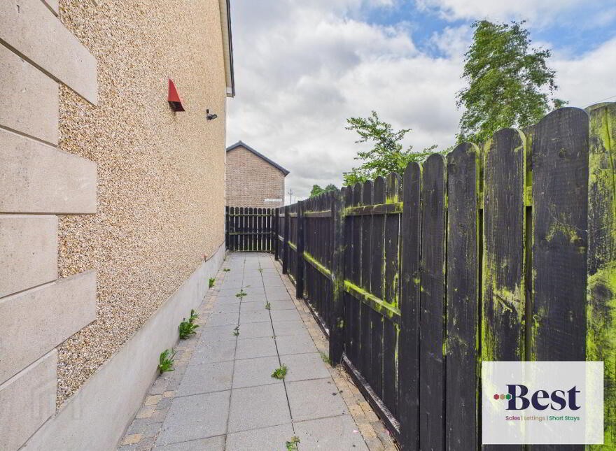 6 Hillmount Gardens, Larne, BT40 1TF