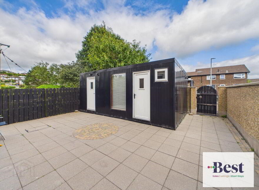 6 Hillmount Gardens, Larne, BT40 1TF