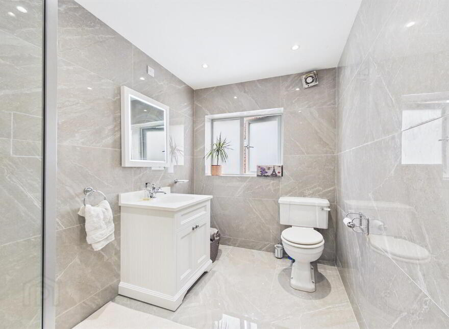 682 Antrim Road, Belfast, BT15 5GP