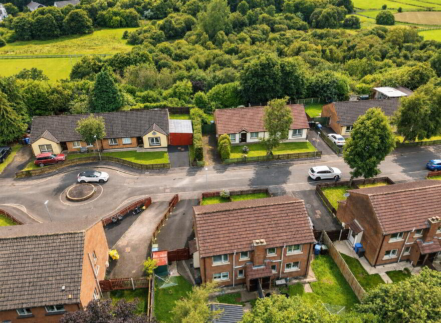62 Cornshell Fields, Cityside, L’derry, BT48 7UG