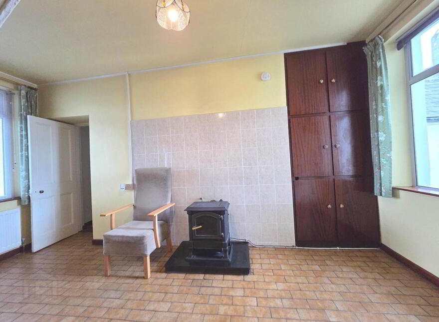 Old Church Road, Williamstown, F45VH70