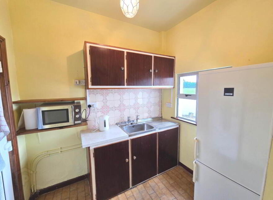 Old Church Road, Williamstown, F45VH70