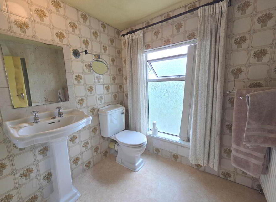 Old Church Road, Williamstown, F45VH70