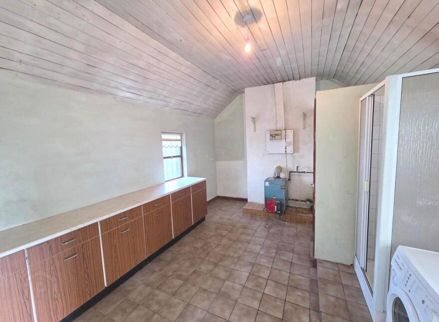 Old Church Road, Williamstown, F45VH70
