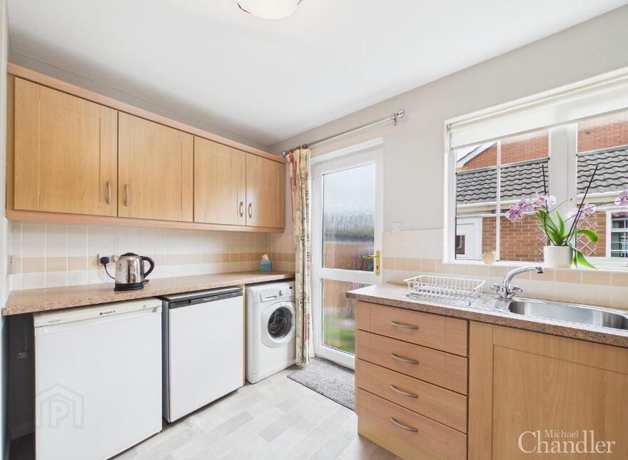 13 Winchester Park, Carryduff, Belfast, BT8 8QG