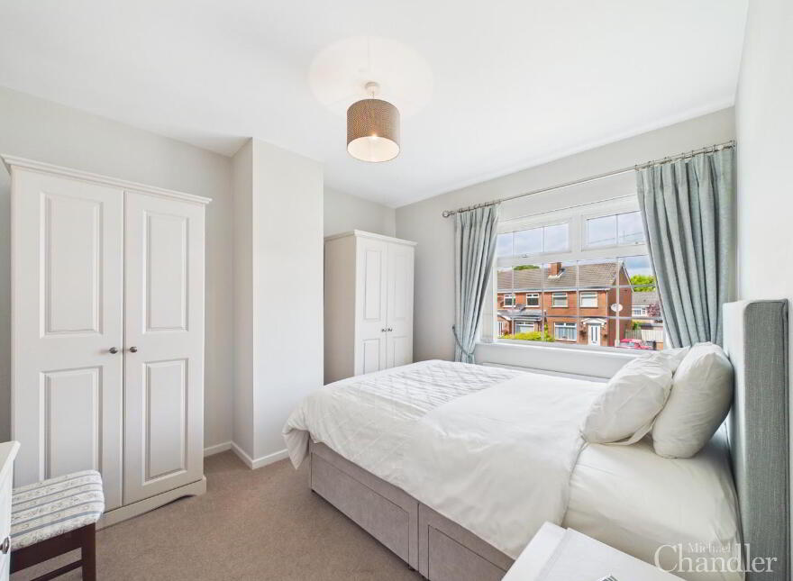 13 Winchester Park, Carryduff, Belfast, BT8 8QG