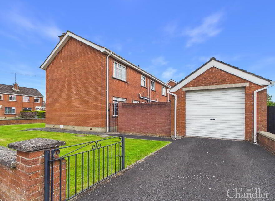 13 Winchester Park, Carryduff, Belfast, BT8 8QG