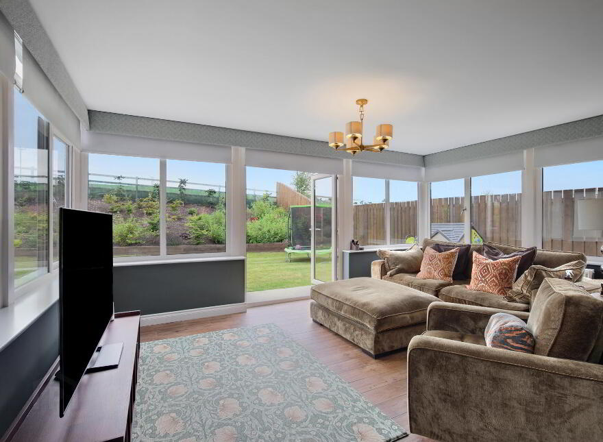 33 Ashgrove Walk, Comber, Newtownards, BT23 5PJ
