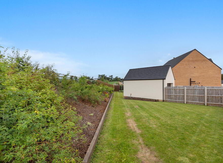 33 Ashgrove Walk, Comber, Newtownards, BT23 5PJ