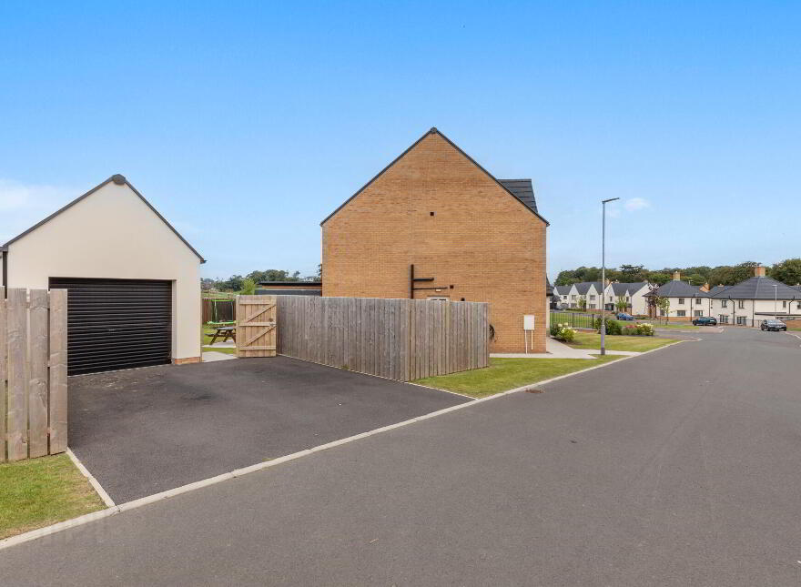 33 Ashgrove Walk, Comber, Newtownards, BT23 5PJ