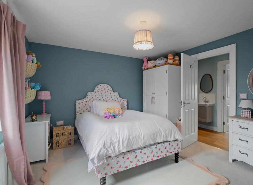 33 Ashgrove Walk, Comber, Newtownards, BT23 5PJ