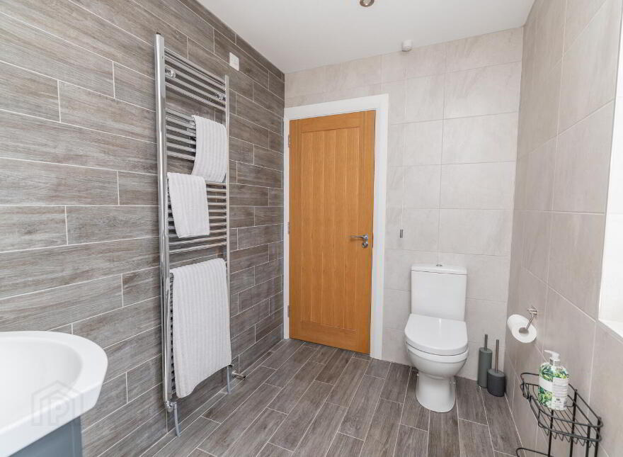 71A Glassdrumman Road, Annalong, Newry, BT34 4QJ
