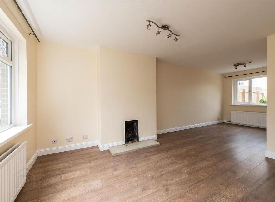 24 Meadowvale Gardens, Carryduff, Belfast, BT8 8PZ