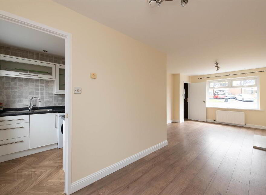 24 Meadowvale Gardens, Carryduff, Belfast, BT8 8PZ