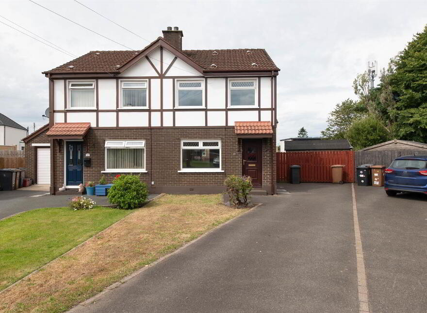 24 Meadowvale Gardens, Carryduff, Belfast, BT8 8PZ