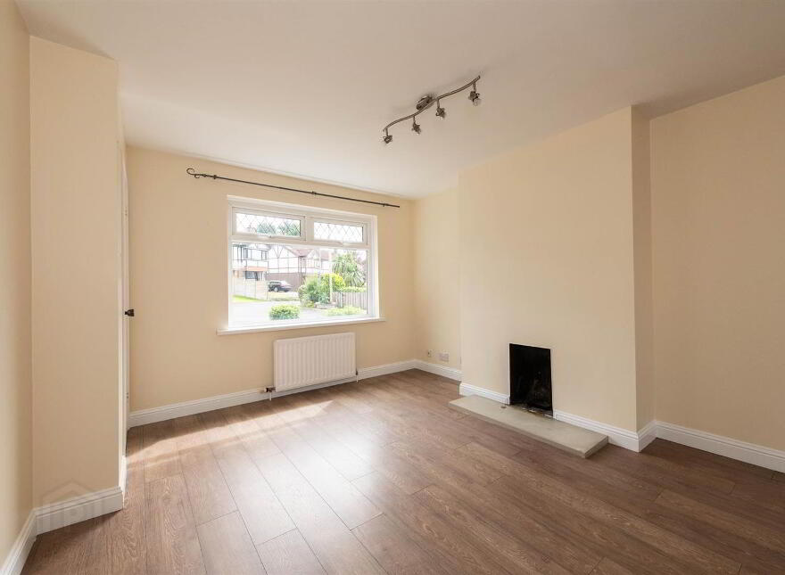 24 Meadowvale Gardens, Carryduff, Belfast, BT8 8PZ