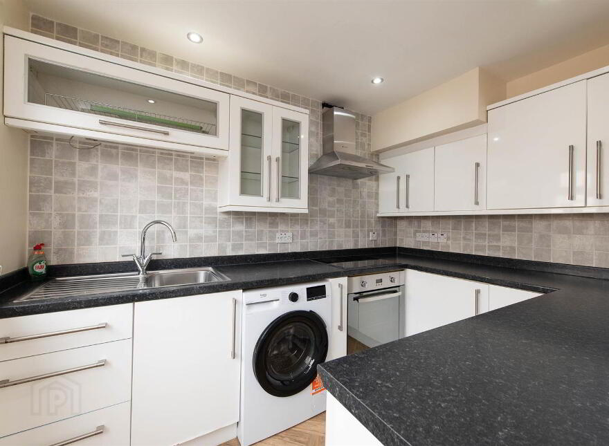 24 Meadowvale Gardens, Carryduff, Belfast, BT8 8PZ