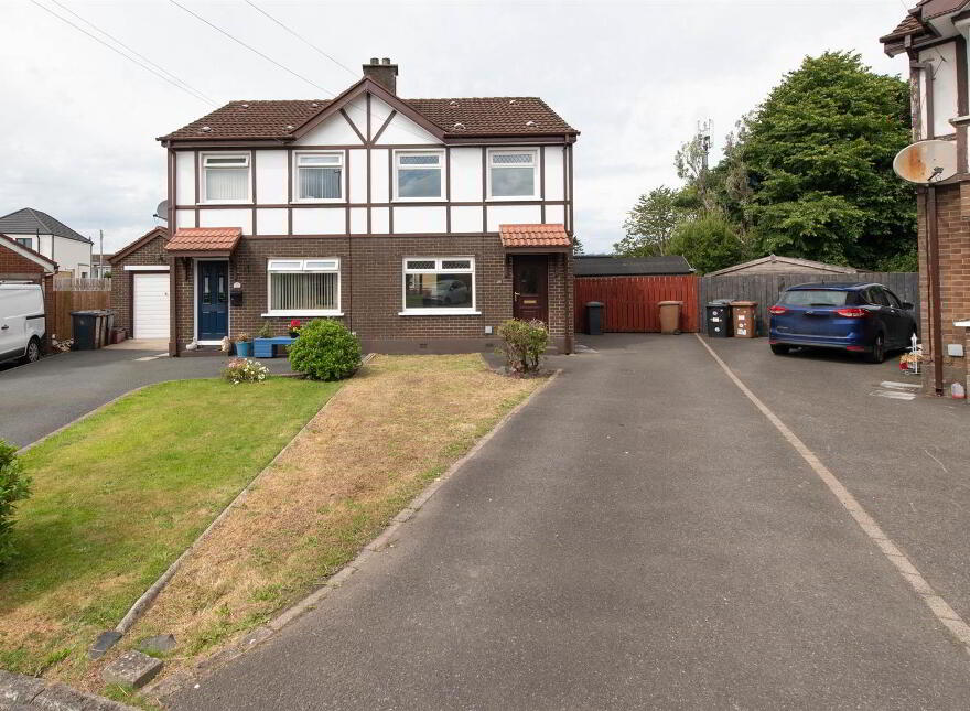 24 Meadowvale Gardens, Carryduff, Belfast, BT8 8PZ