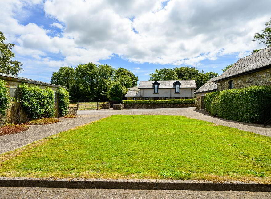 Stone Hill Stud Farm, Ballinvarosig, Carrigaline, P43CP63