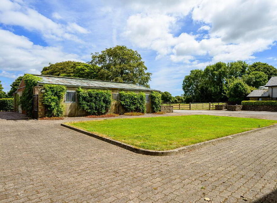 Stone Hill Stud Farm, Ballinvarosig, Carrigaline, P43CP63