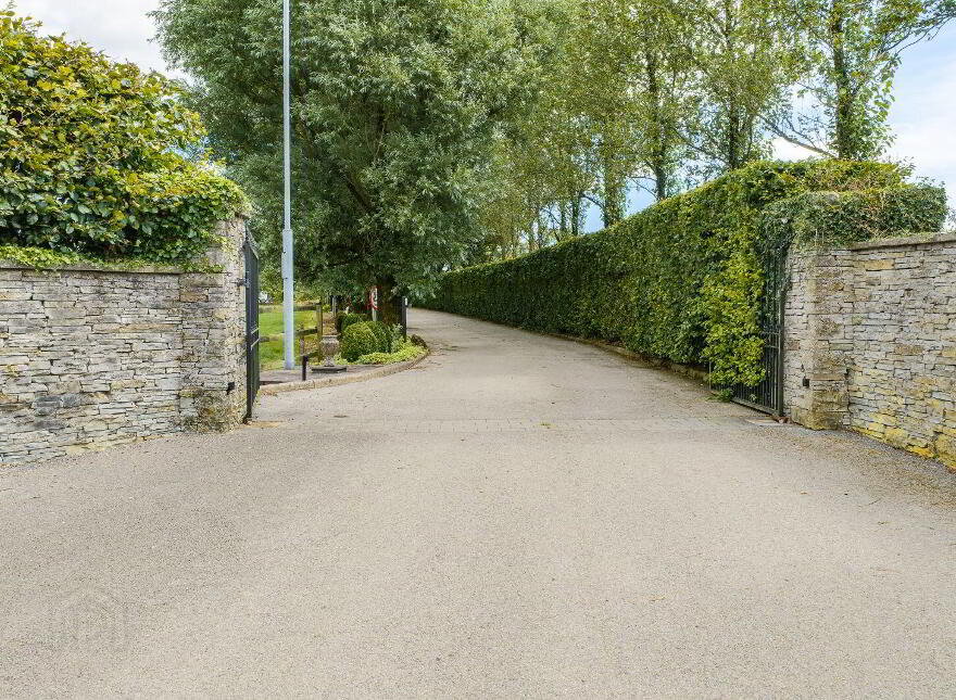 Stone Hill Stud Farm, Ballinvarosig, Carrigaline, P43CP63