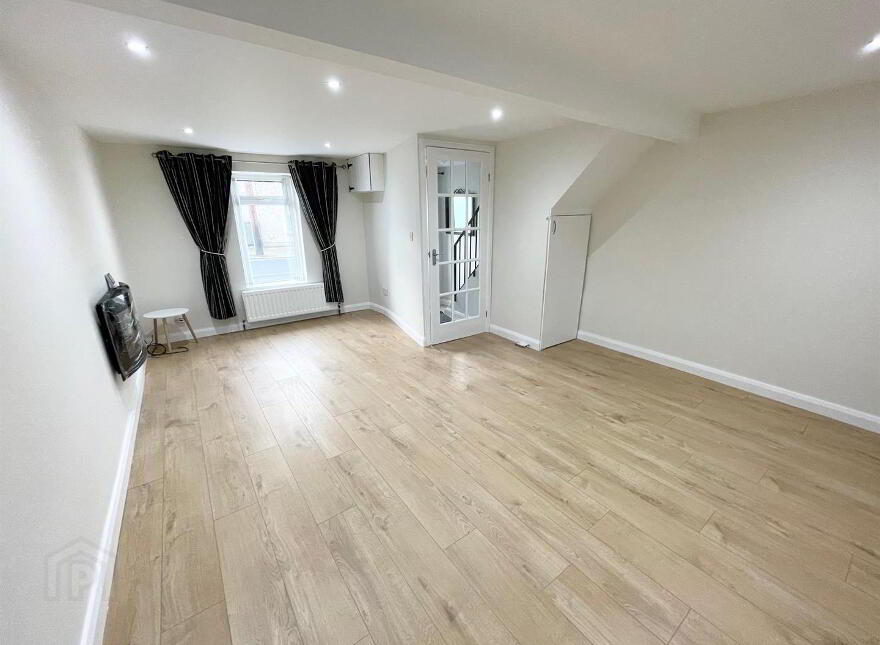 5 High Street, Ballyhalbert, BT22 1BL
