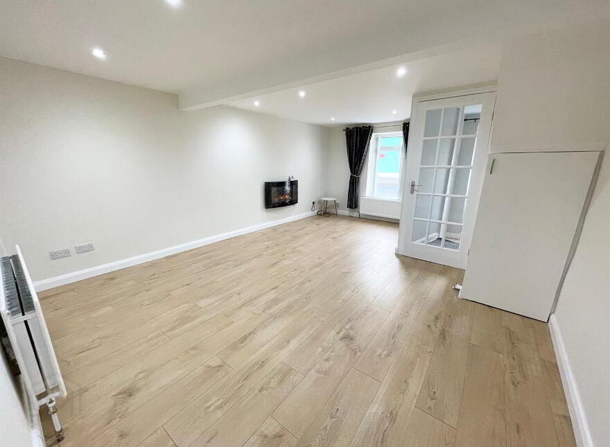 5 High Street, Ballyhalbert, BT22 1BL