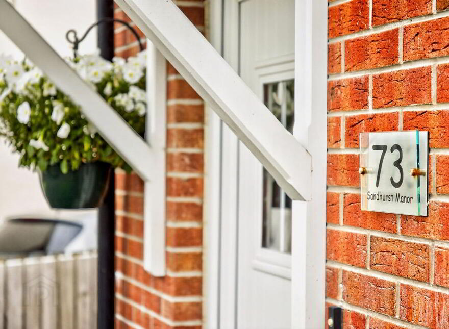 73 Sandhurst Manor, Ballymena, BT42 1FG