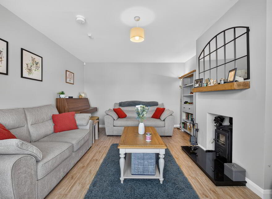 73 Sandhurst Manor, Ballymena, BT42 1FG