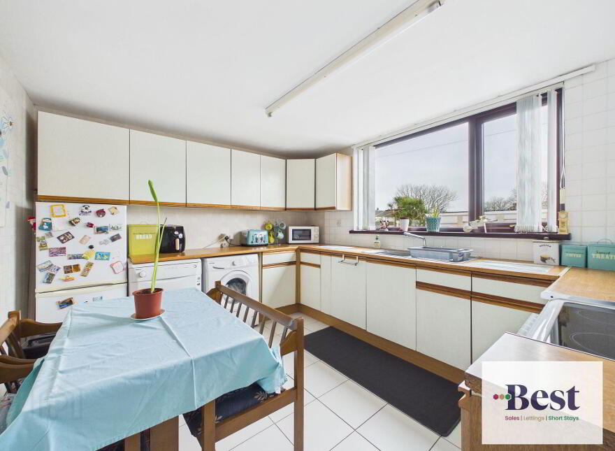 6 Garron Walk, Larne, BT40 2AU