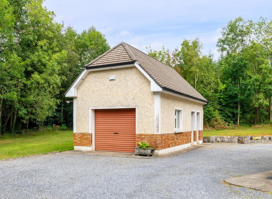 An Dair Bheag, Russelstown, Palatine, R93HX76