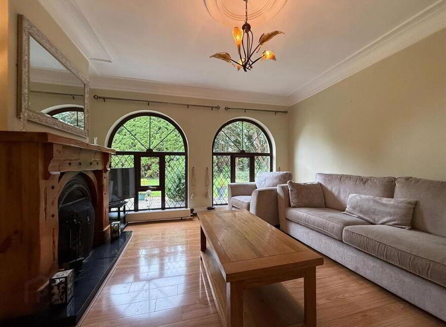Convent Road, Ballaghaderreen, F45DK19