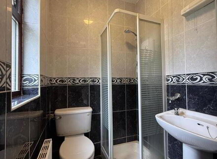 Convent Road, Ballaghaderreen, F45DK19