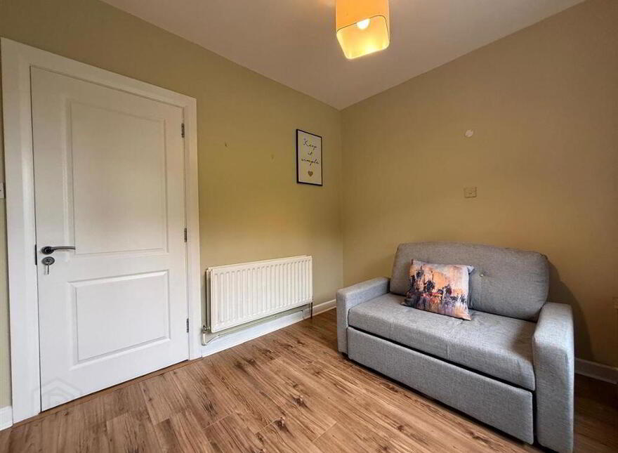 Convent Road, Ballaghaderreen, F45DK19