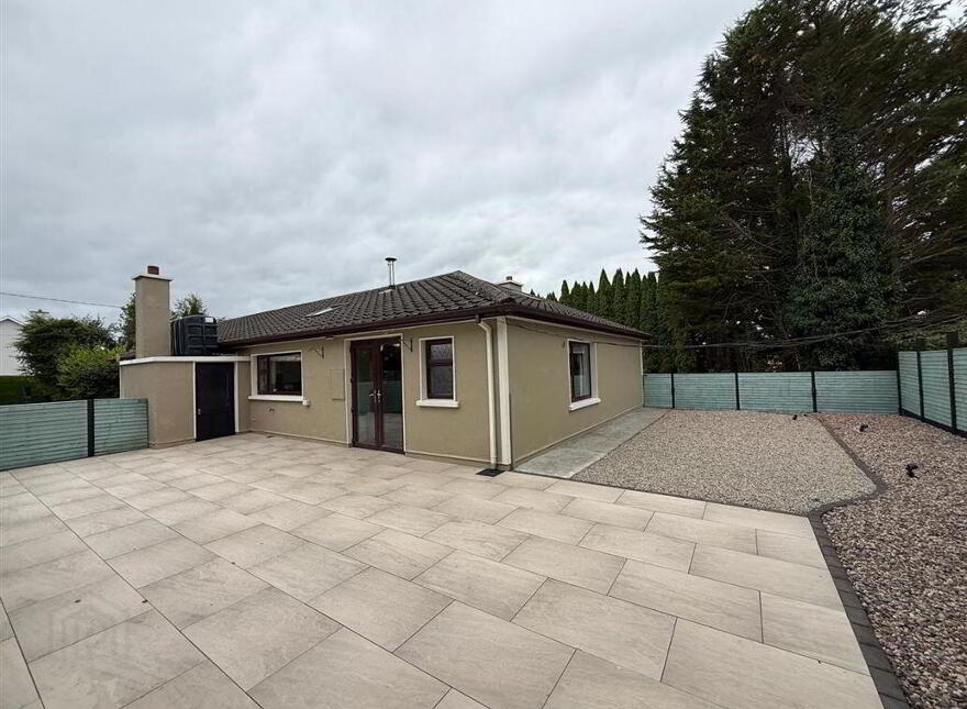 Convent Road, Ballaghaderreen, F45DK19