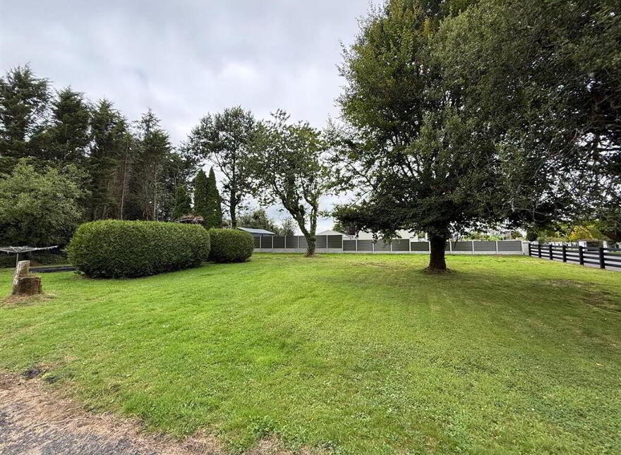 Convent Road, Ballaghaderreen, F45DK19