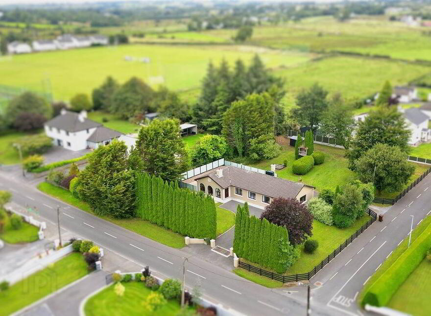 Convent Road, Ballaghaderreen, F45DK19