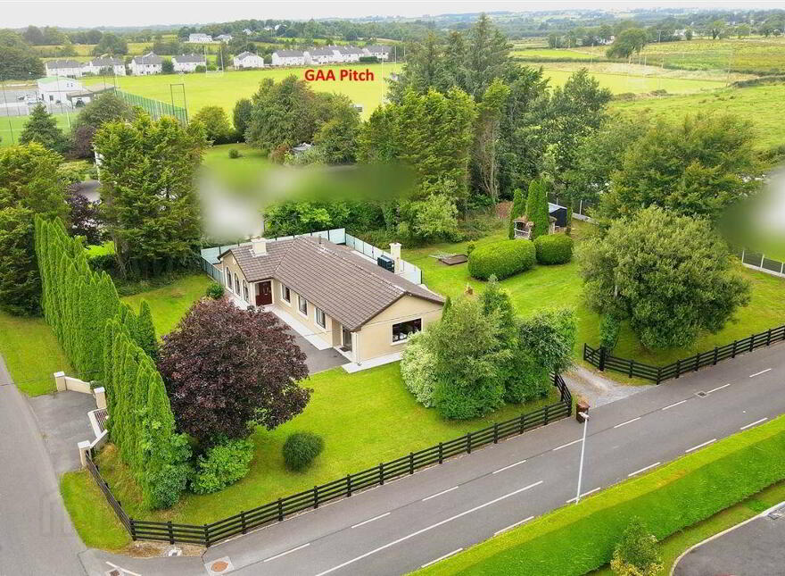 Convent Road, Ballaghaderreen, F45DK19