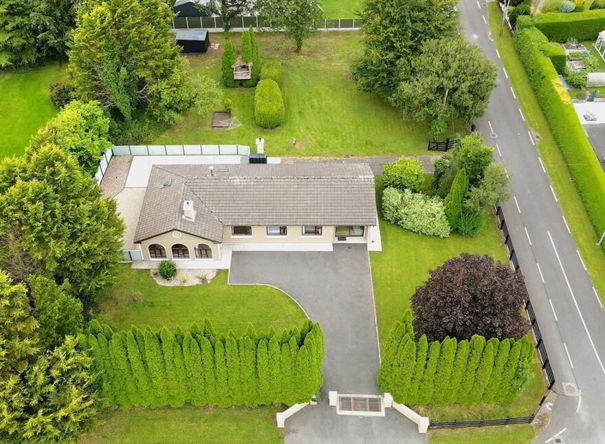 Convent Road, Ballaghaderreen, F45DK19