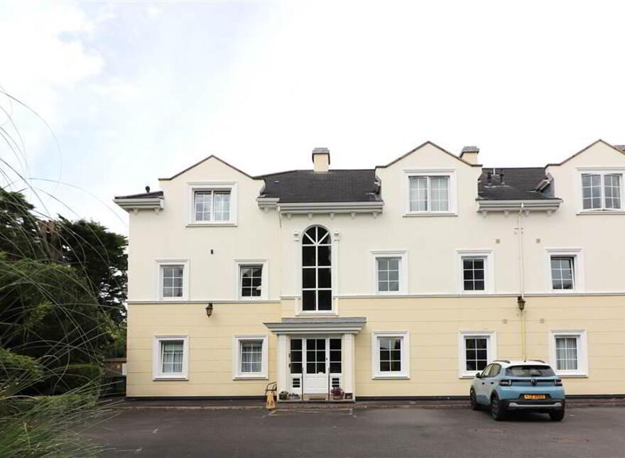5 Glenmore Place, Lambeg Road, Lisburn, BT27 4QT