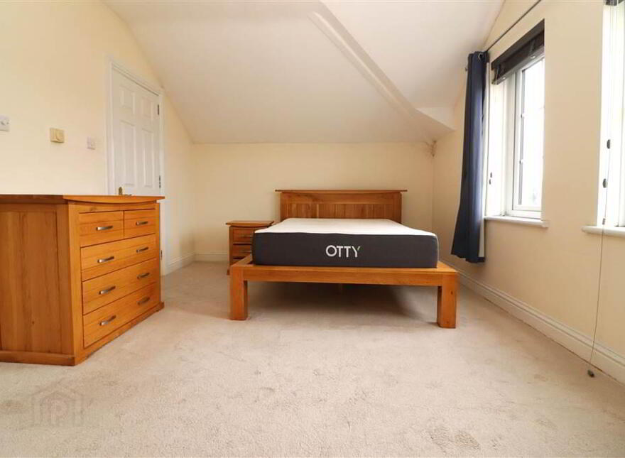 5 Glenmore Place, Lambeg Road, Lisburn, BT27 4QT