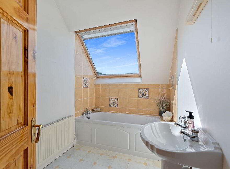 Springfield, Ballyfeard, Tracton, P17P229
